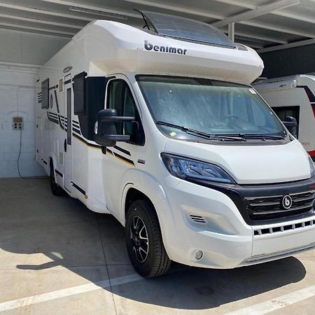 Magnifica Autocaravana Adria Matrix Axess 670Sl Granada Exteriér fotografie