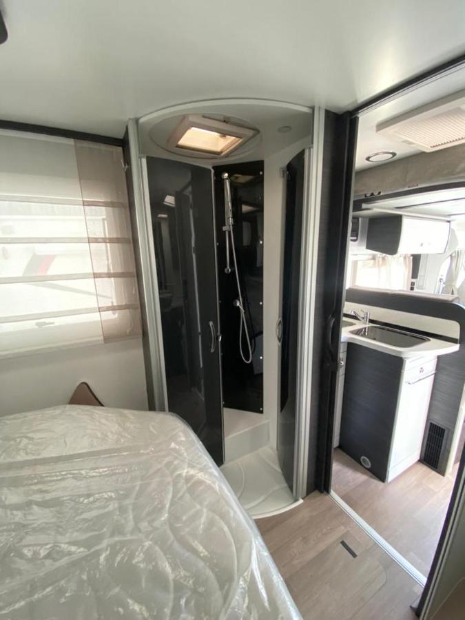 Magnifica Autocaravana Adria Matrix Axess 670Sl Granada Exteriér fotografie
