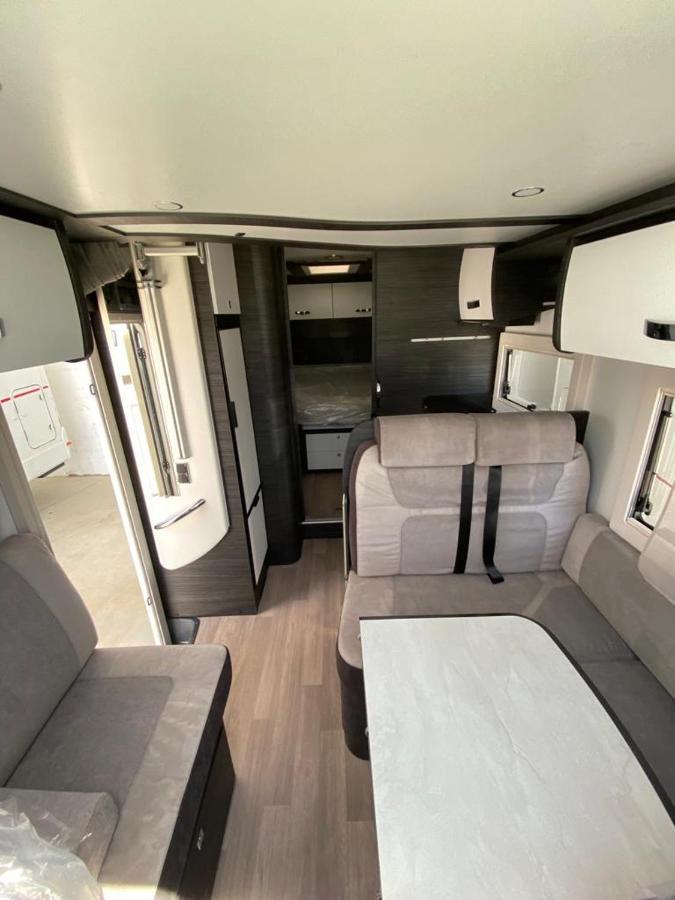 Magnifica Autocaravana Adria Matrix Axess 670Sl Granada Exteriér fotografie